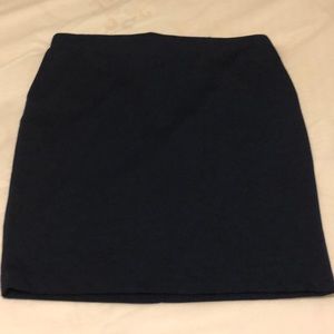 Navy blue skirt with pockets!